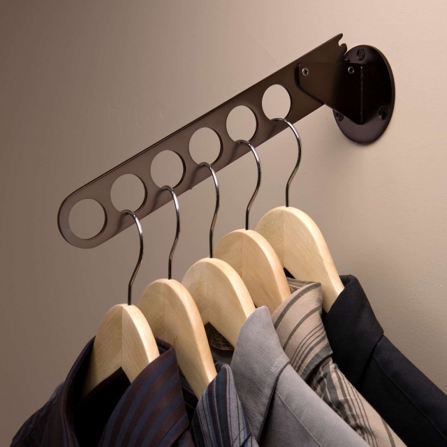 CLOTHES HANGER RACK